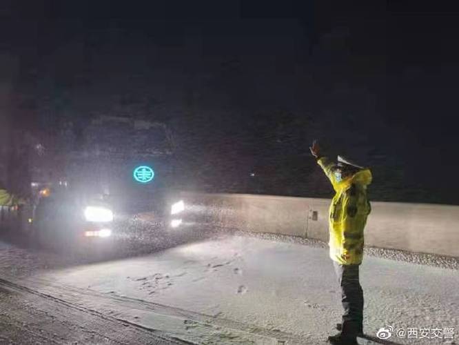 雨雪影响车辆出行（雨雪天气车辆）-第1张图片